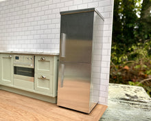 Lade das Bild in den Galerie-Viewer, Dummy-Kühl-/Gefrierschrank-Set aus Stahl