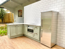 Charger l'image dans la galerie, Corner Shaker Kitchen Kit Opening