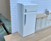 Lade das Bild in den Galerie-Viewer, Kühl-Gefrierkombination Weiß