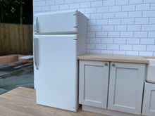 Lade das Bild in den Galerie-Viewer, Kühl-Gefrierkombination Weiß