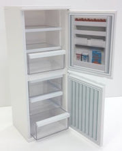 Carica l'immagine nel visualizzatore di Gallery, Upright Fridge-Freezer Silver