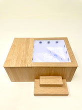 Lade das Bild in den Galerie-Viewer, Dollshouse miniature hot tub one twelfth scale
